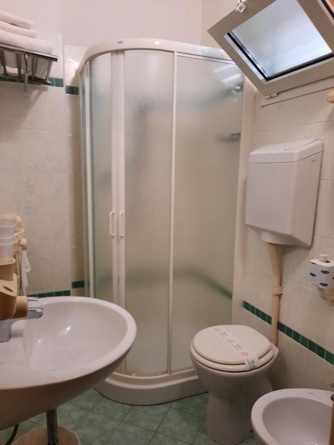 Hotel Ambra チェゼナーティコ エクステリア 写真