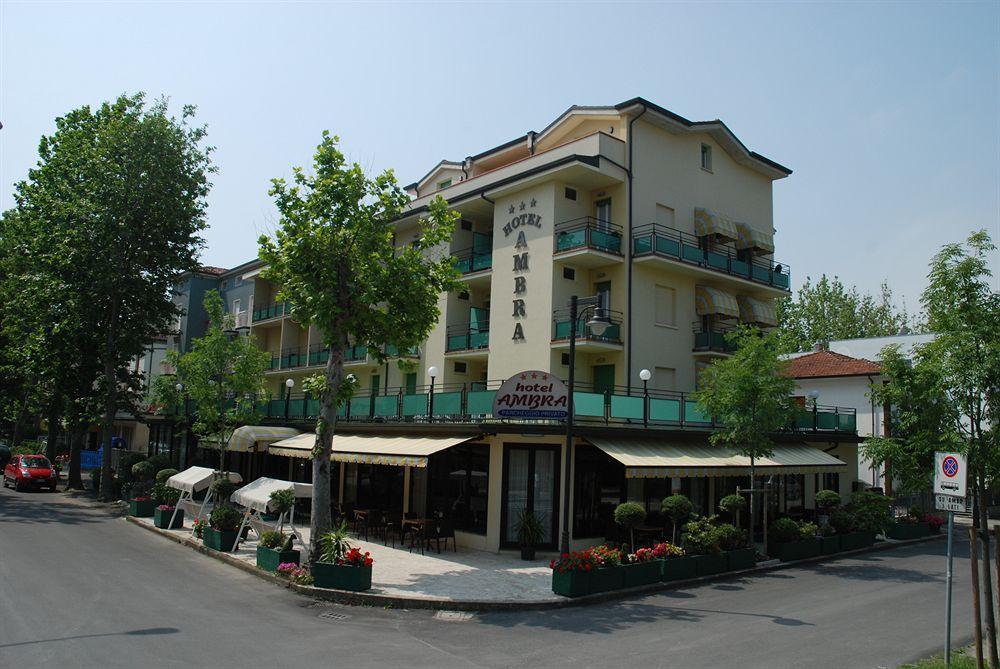 Hotel Ambra チェゼナーティコ エクステリア 写真