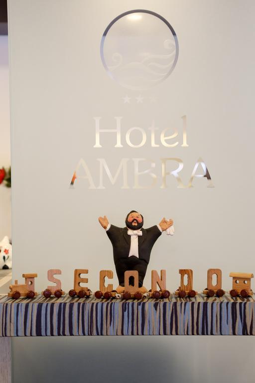 Hotel Ambra チェゼナーティコ エクステリア 写真